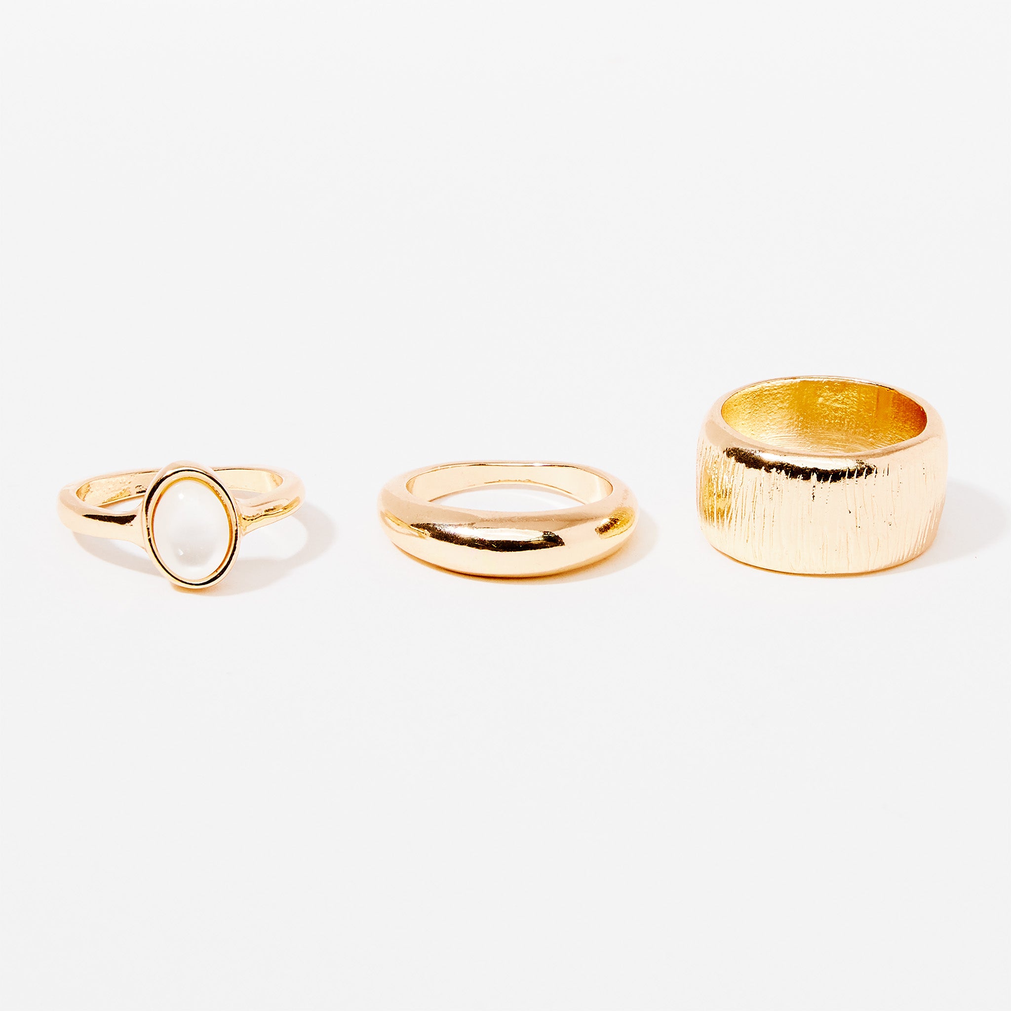 Set de 3 bagues en métal et cabochon nacré