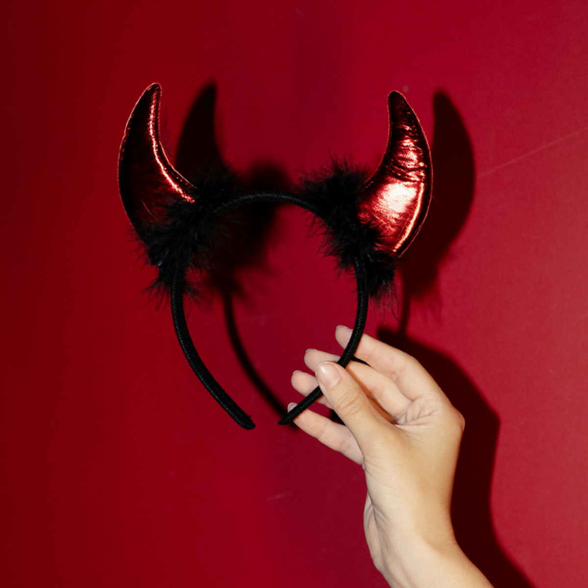 Serre-tête diable cornes rouges Halloween