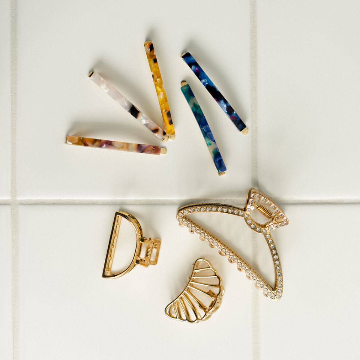 Set de 5 barrettes en résine multicolores