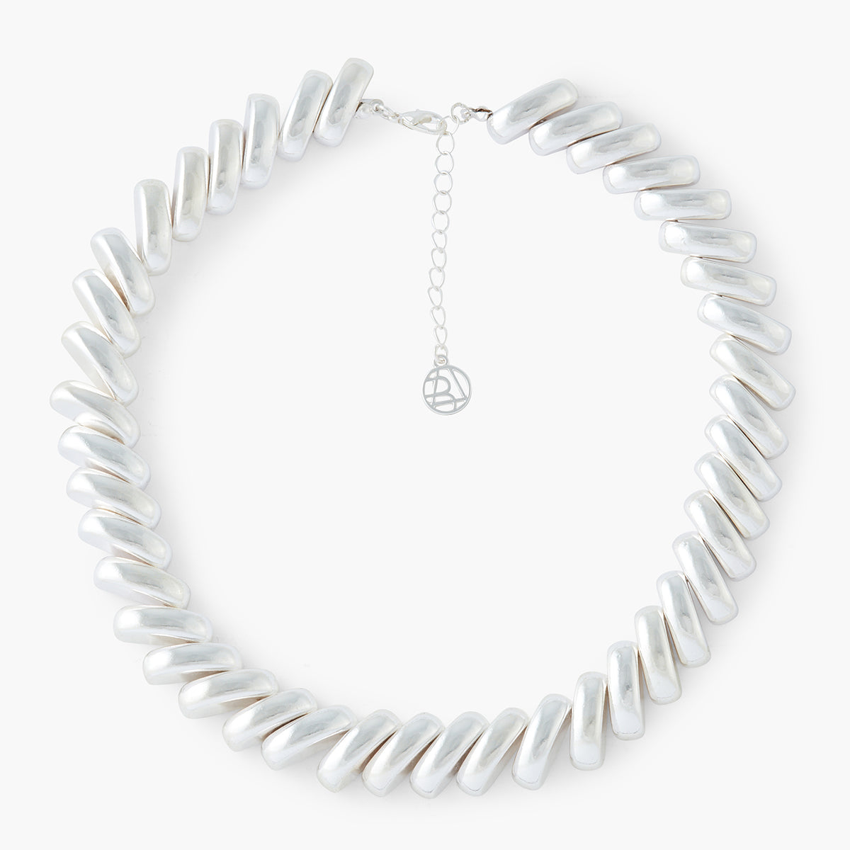 Collier court torsadé argenté