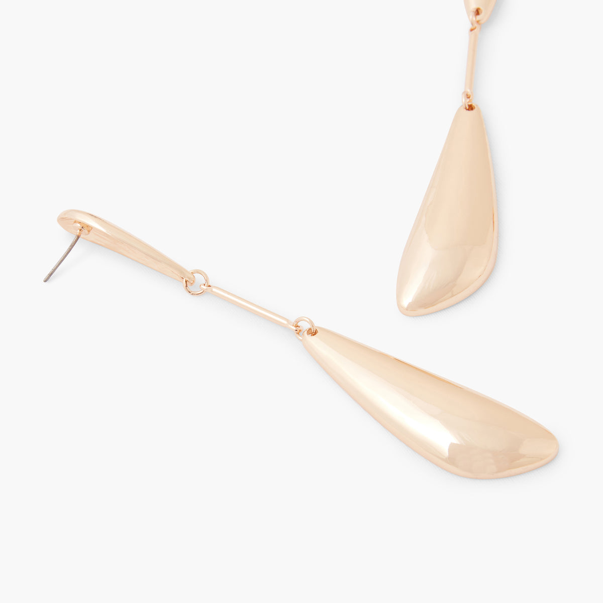 Longues boucles d'oreilles