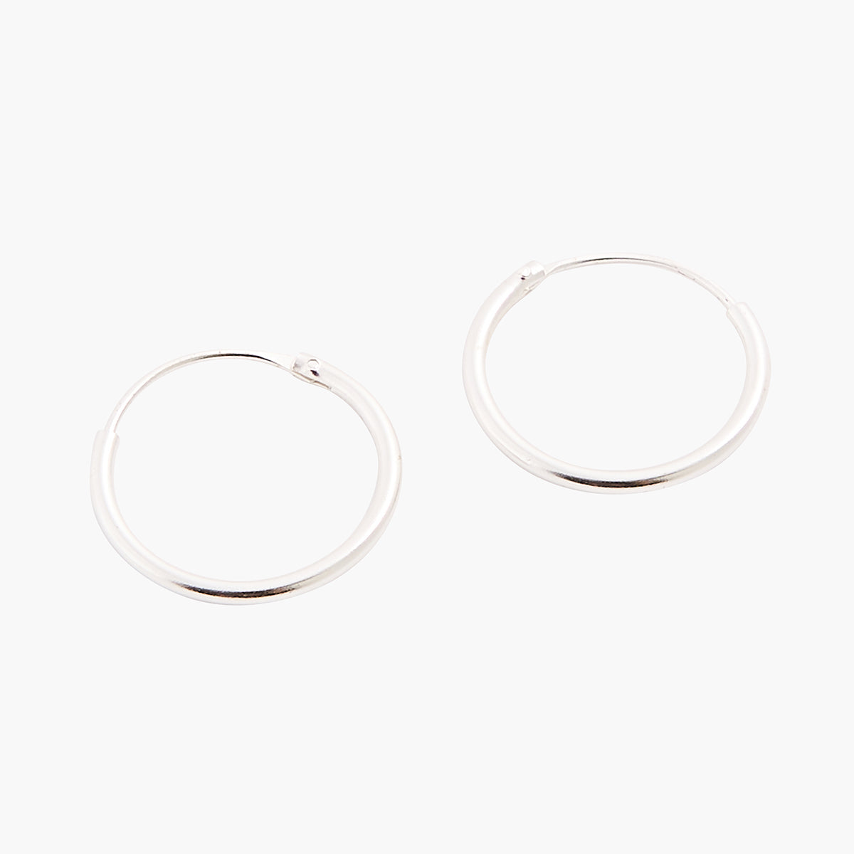 Petites créoles fines en argent garanti 925