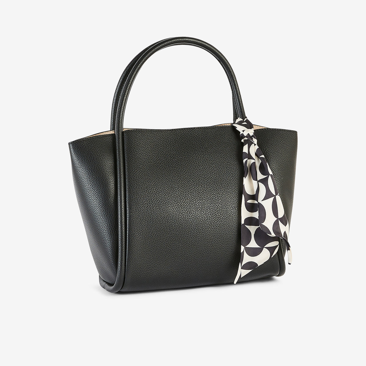 Cabas noir avec foulard