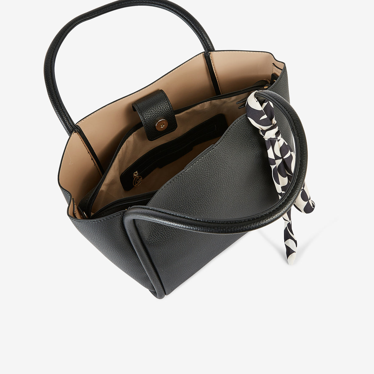 Cabas noir avec foulard