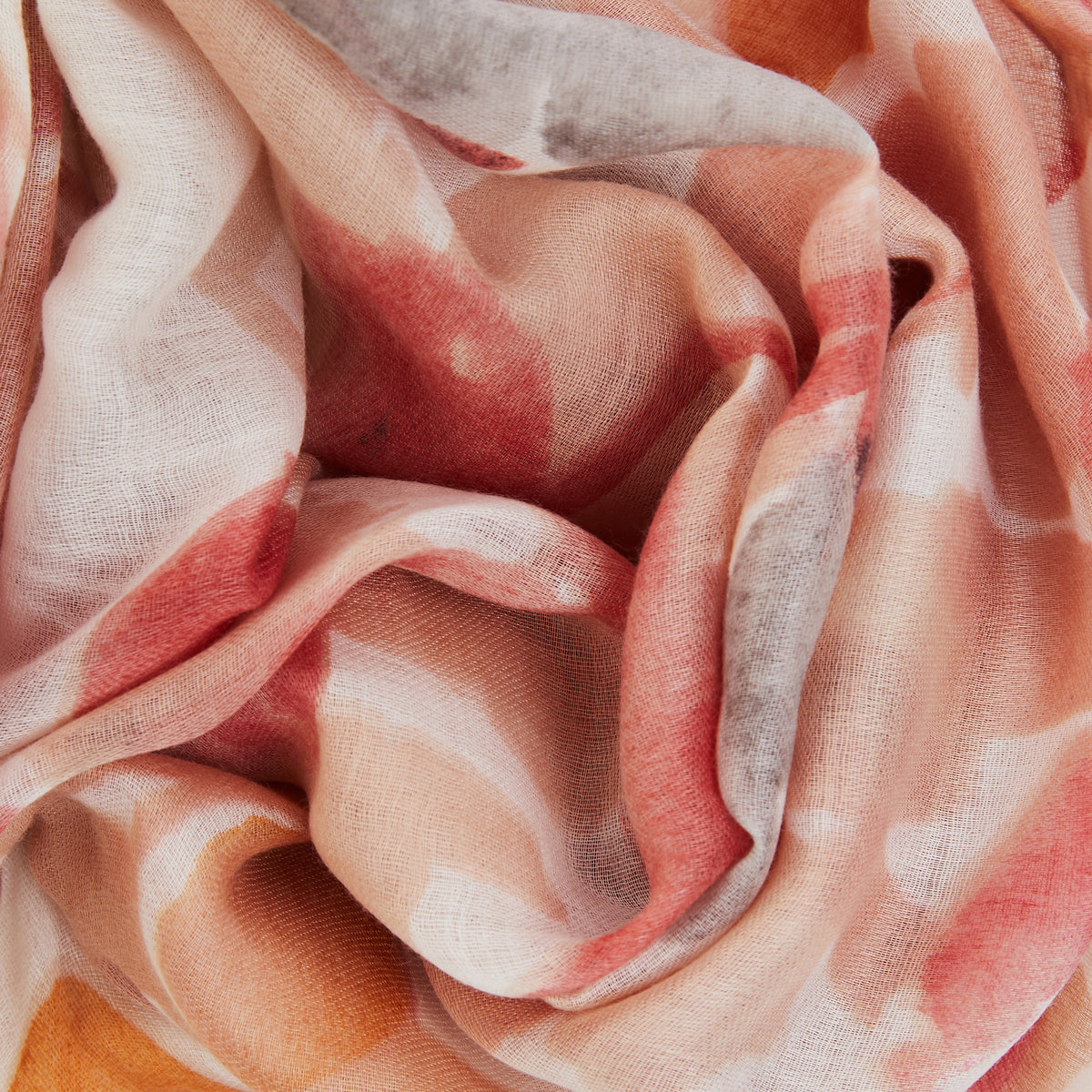 Foulard à motifs fleurs orange et rose