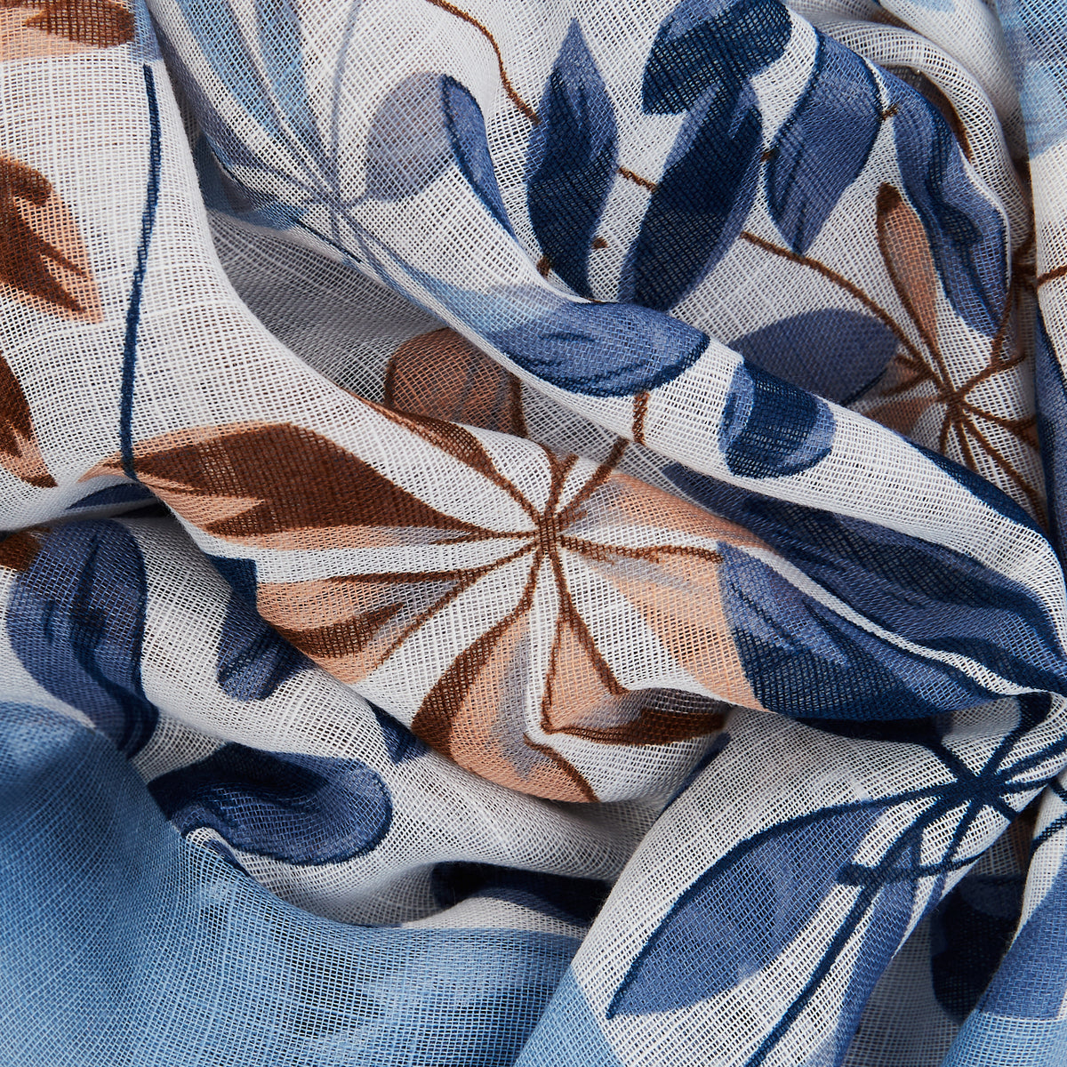 Foulard à motif fleuri bleu
