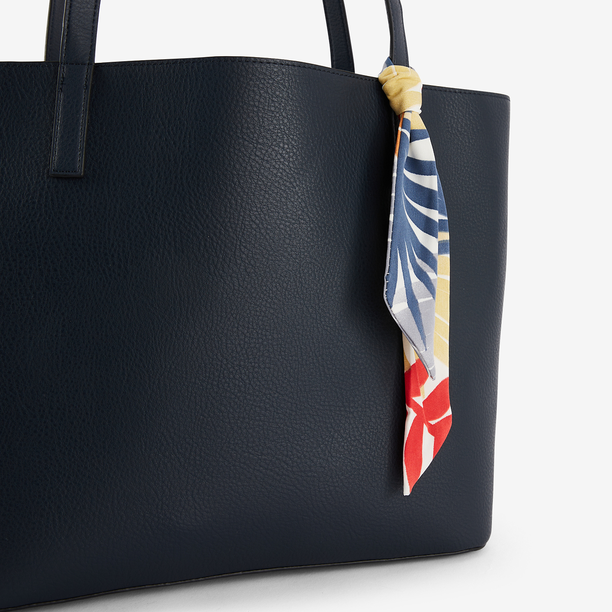 Cabas bleu marine avec foulard