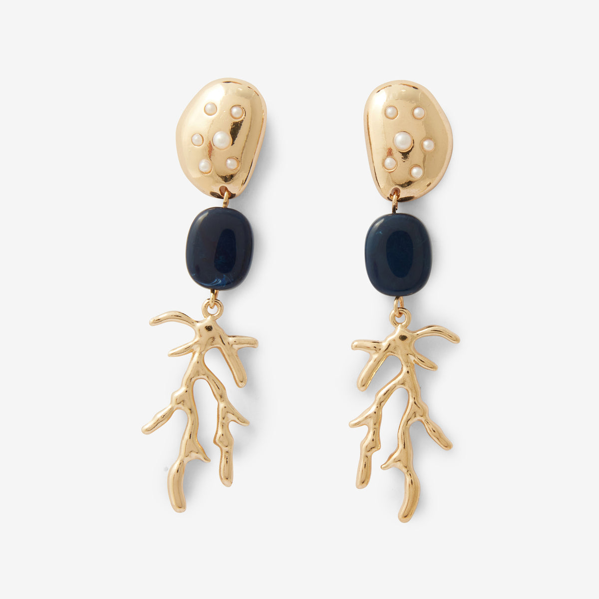 Longues boucles d'oreilles corail