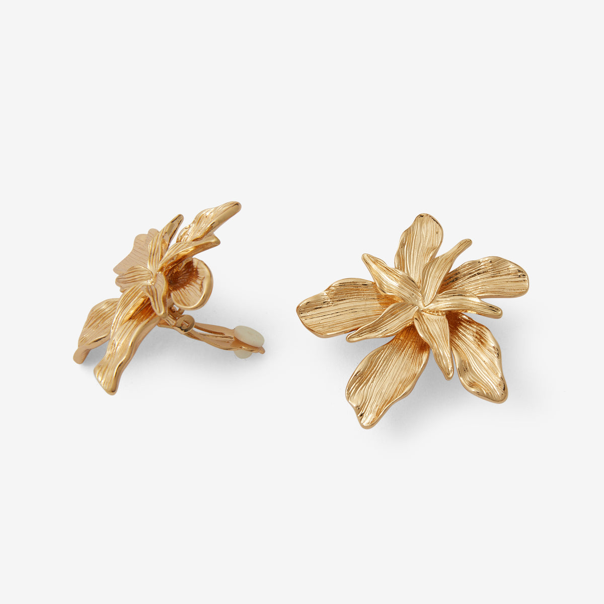 Boucles d’oreilles à clips fleurs en métal doré
