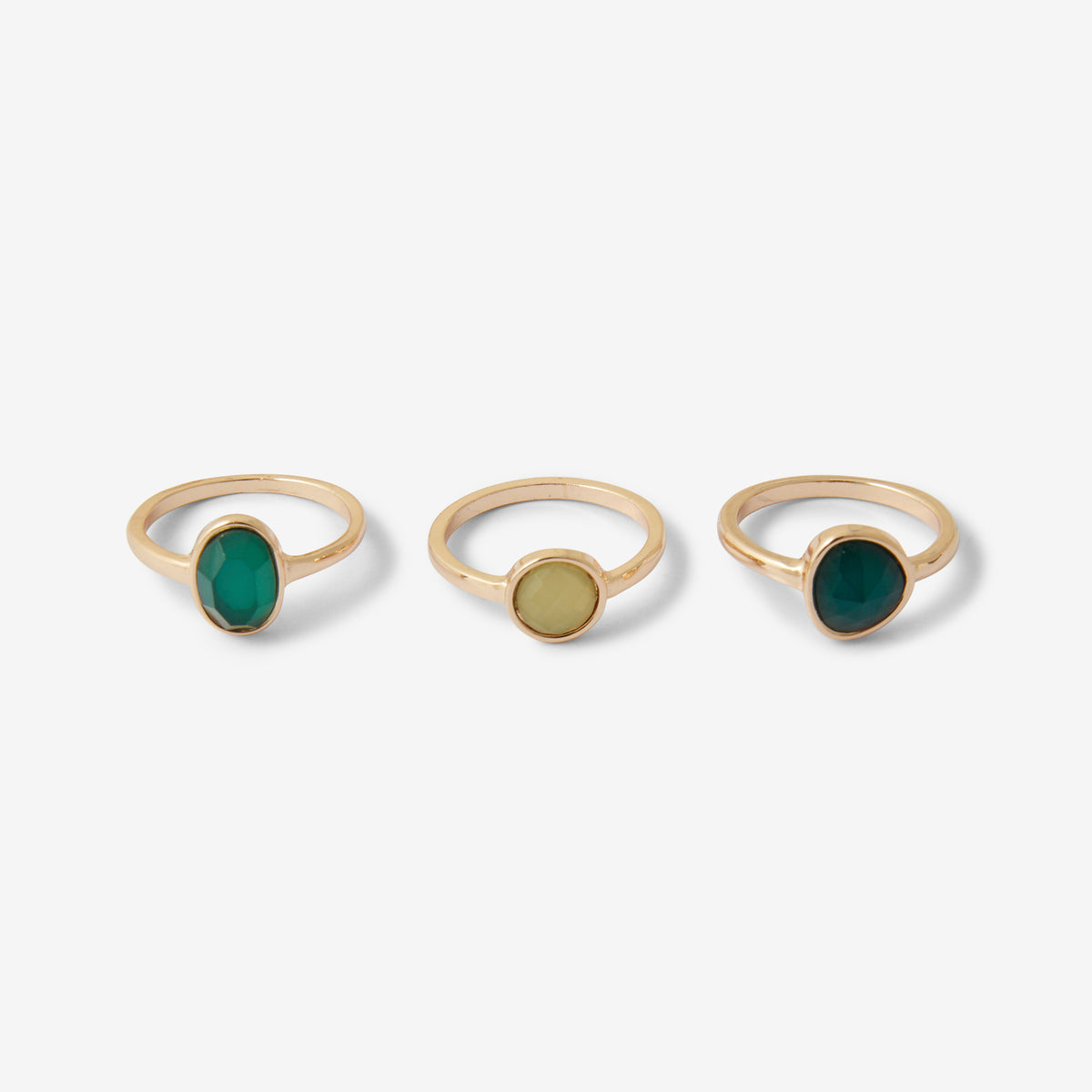 Set de 3 bagues à cabochons verts