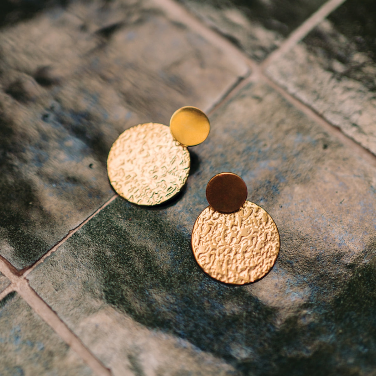 Boucles d'oreilles disque martelé acier inoxydable