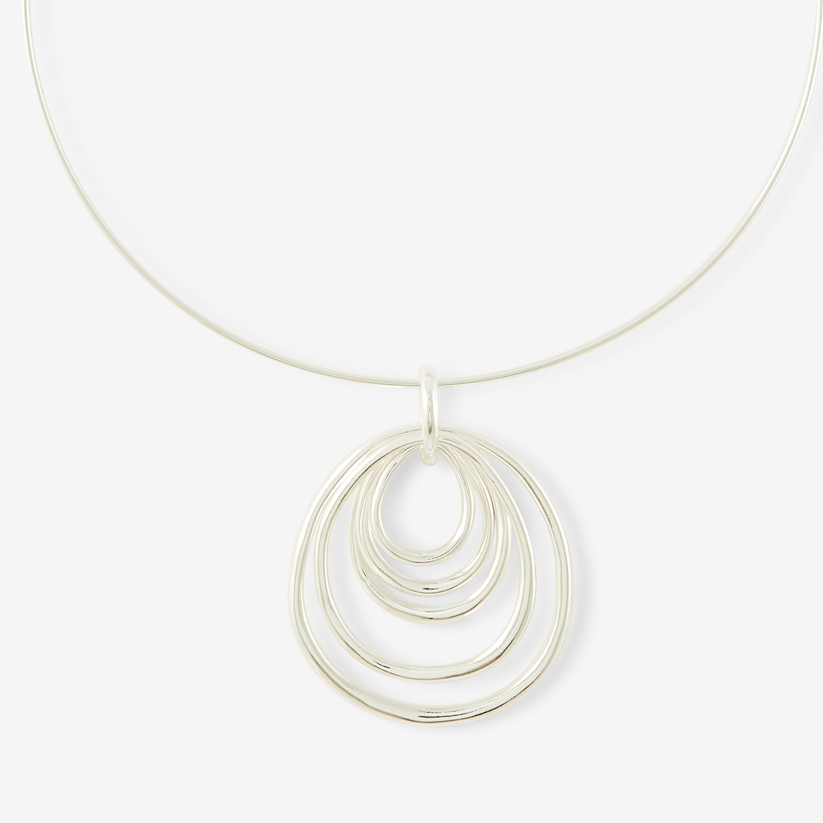 Collier torque pendentif cercle argenté