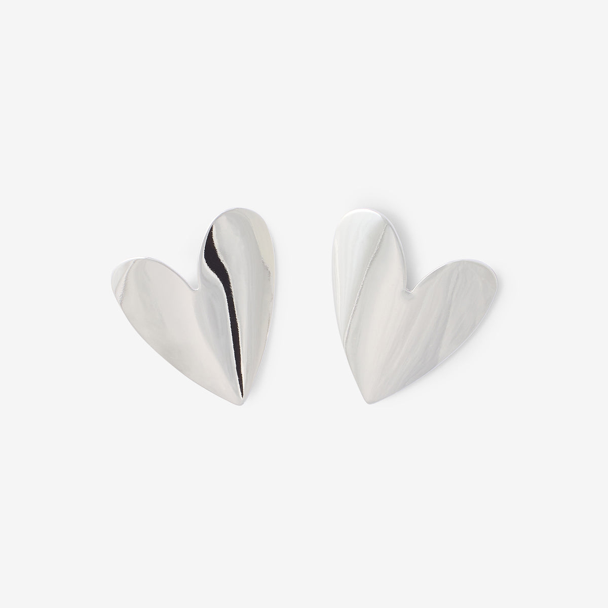 Boucles d'oreilles coeurs argentées