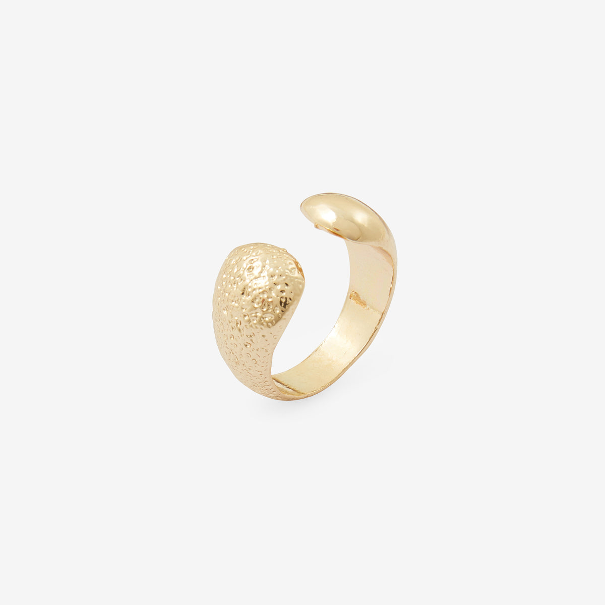 Bague ouverte lisse et sablée dorée