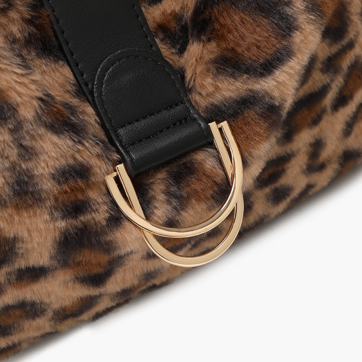 Sac hobo marron motif léopard et effet mouton