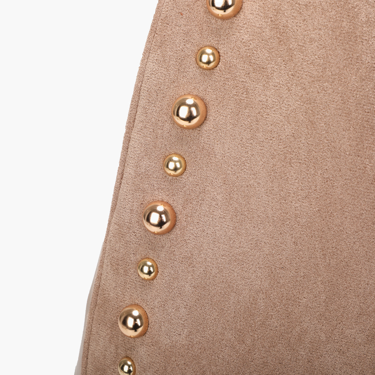 Sac hobo porté épaule effet suédé beige et clouté