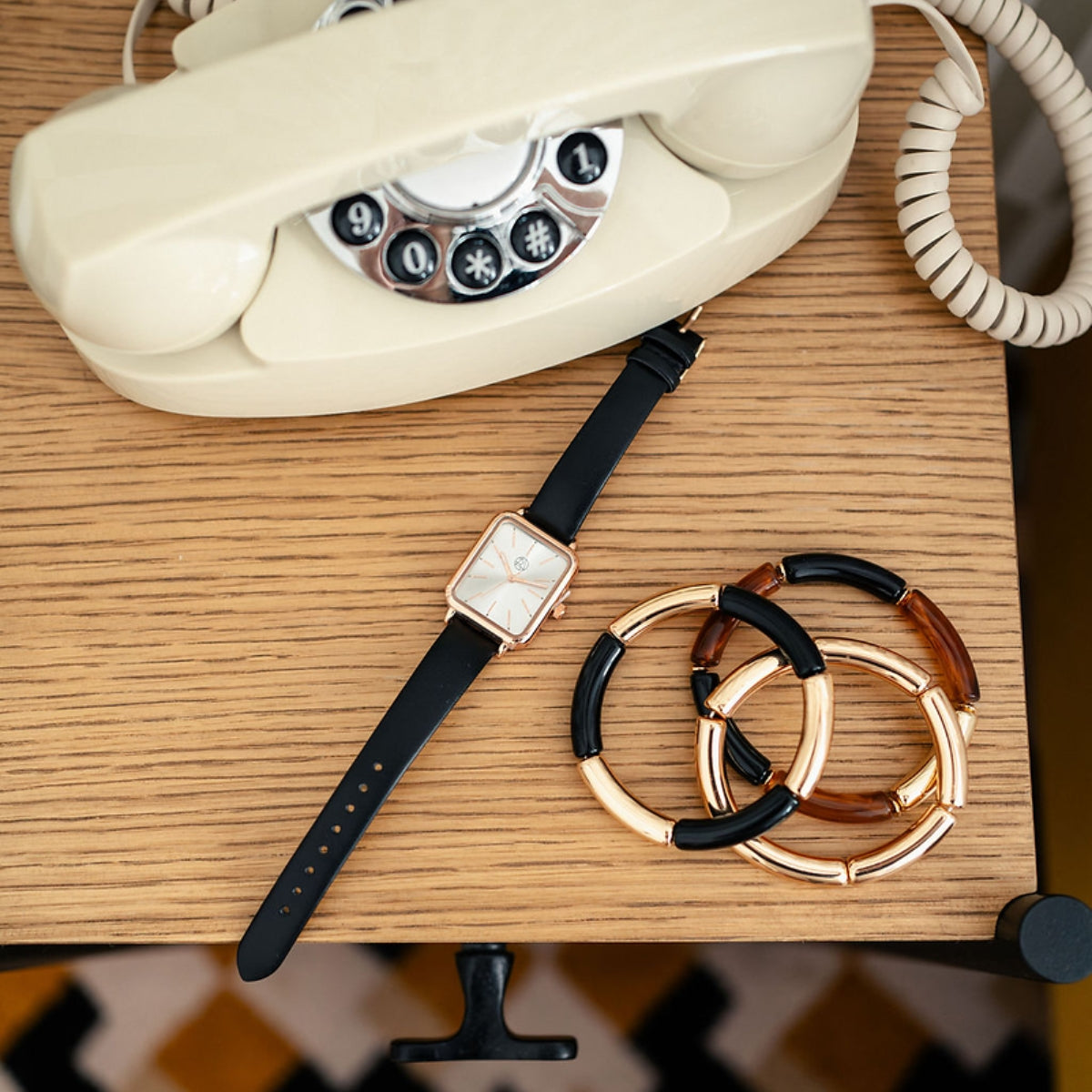 Set de 2 bracelets tubes en résine marron et noire