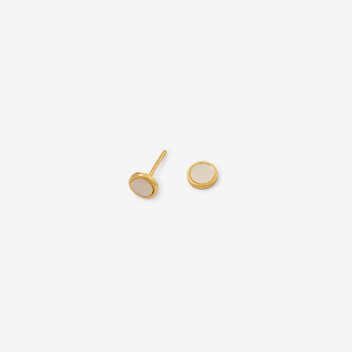 Boucles d'oreilles puces rondes avec nacre en Argent garanti