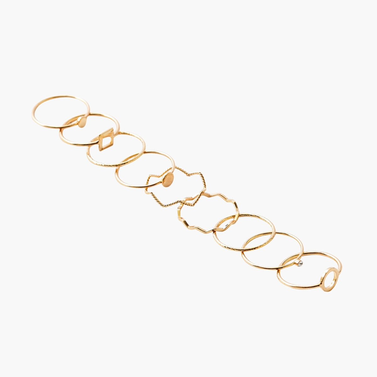 Set de 9 bagues fines en métal doré