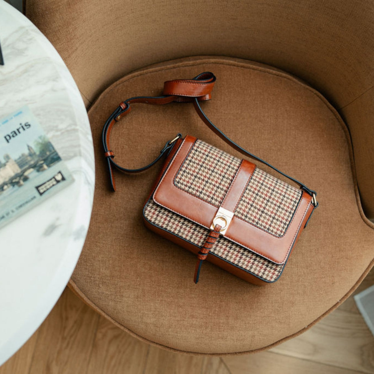 Sac à bandoulière motif pied-de-poule marron