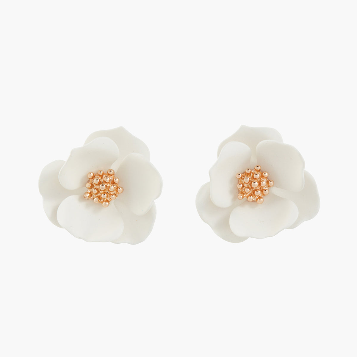 Boucles d'oreilles fleurs blanches