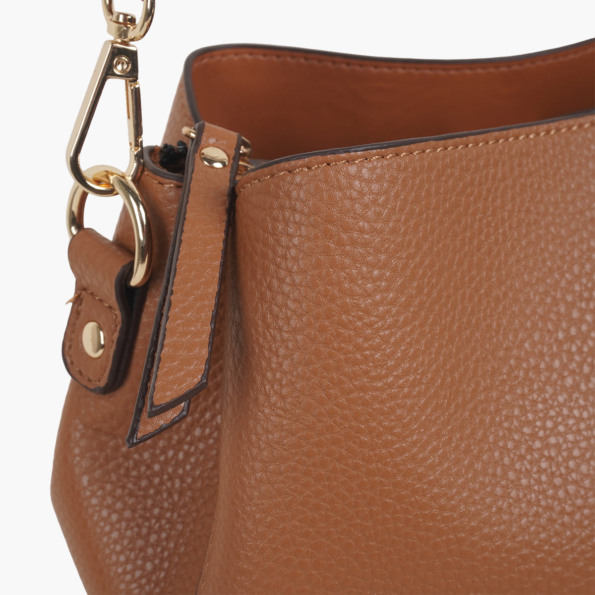Sac effet grainé camel à bandoulière à motif