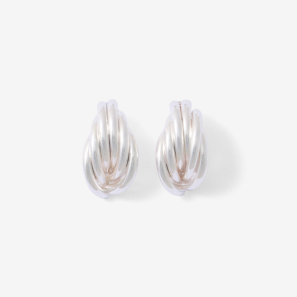 Boucles d'oreilles anneaux entrelacés argentés
