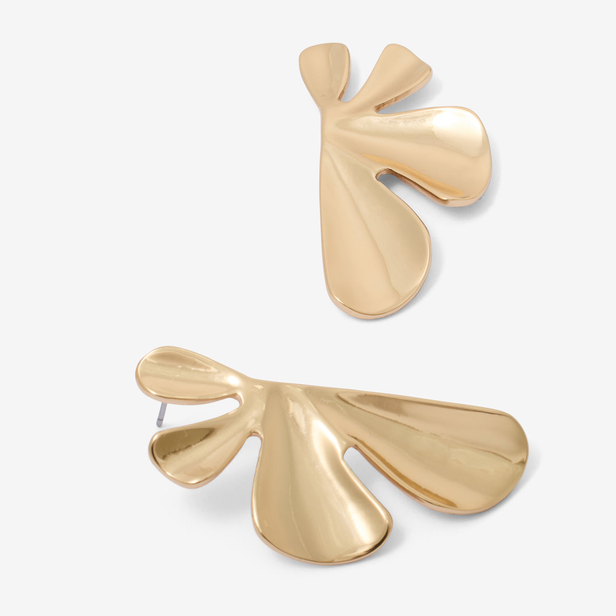 Boucles d'oreilles demi-fleur dorée