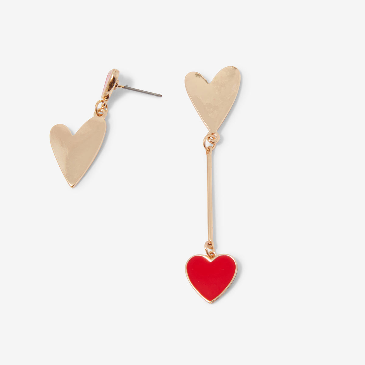 Boucles d'oreilles longues asymétriques cœurs rouge