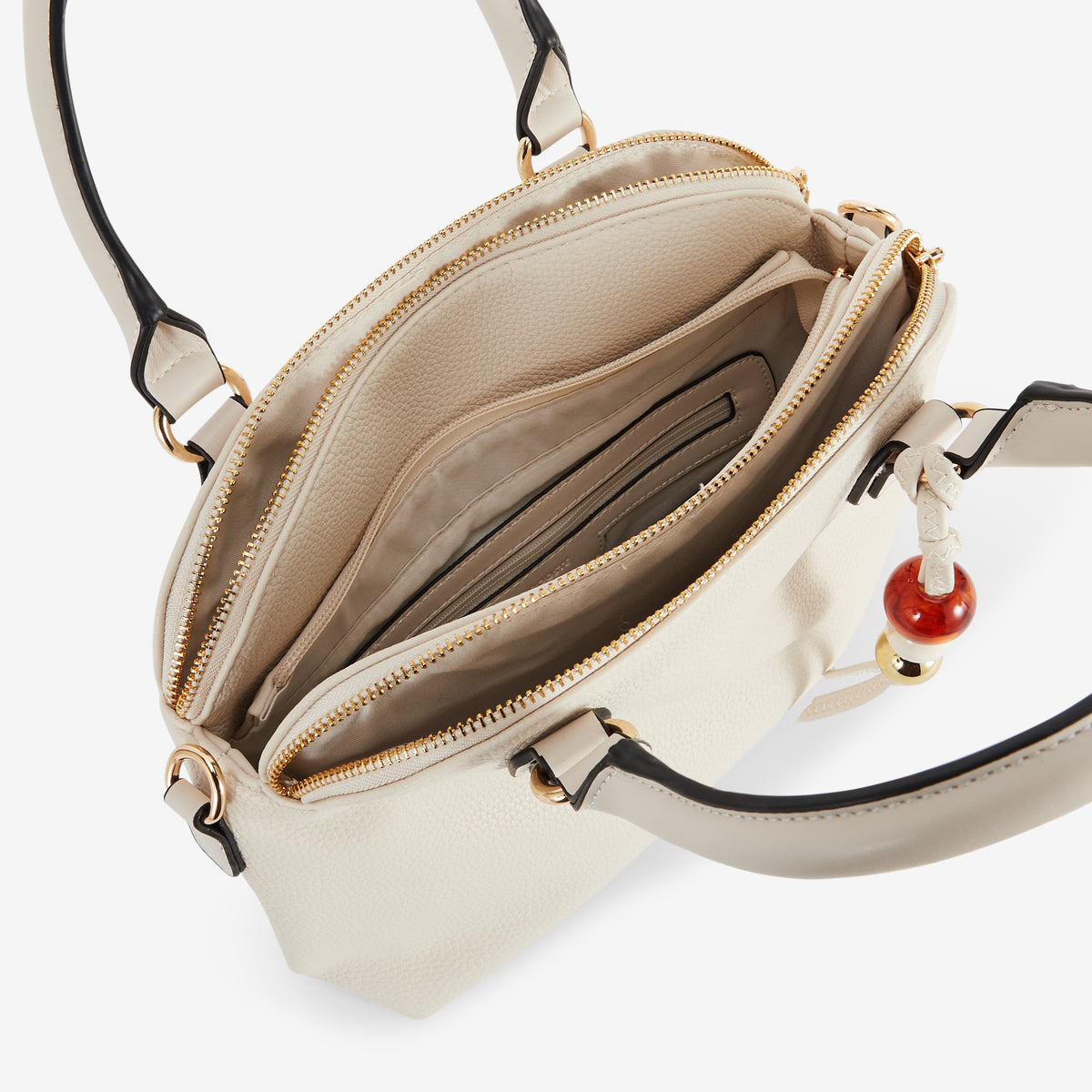 Petit sac porté main ivoire avec grigri de perles