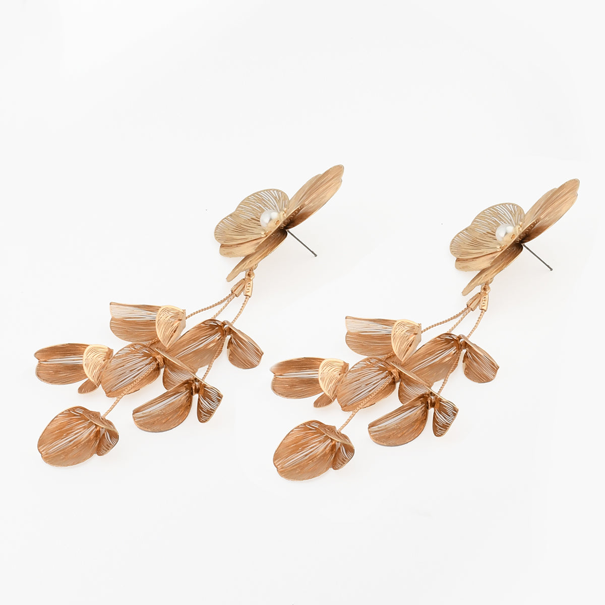 Longues boucles d'oreilles fleurs en filigrane dorées