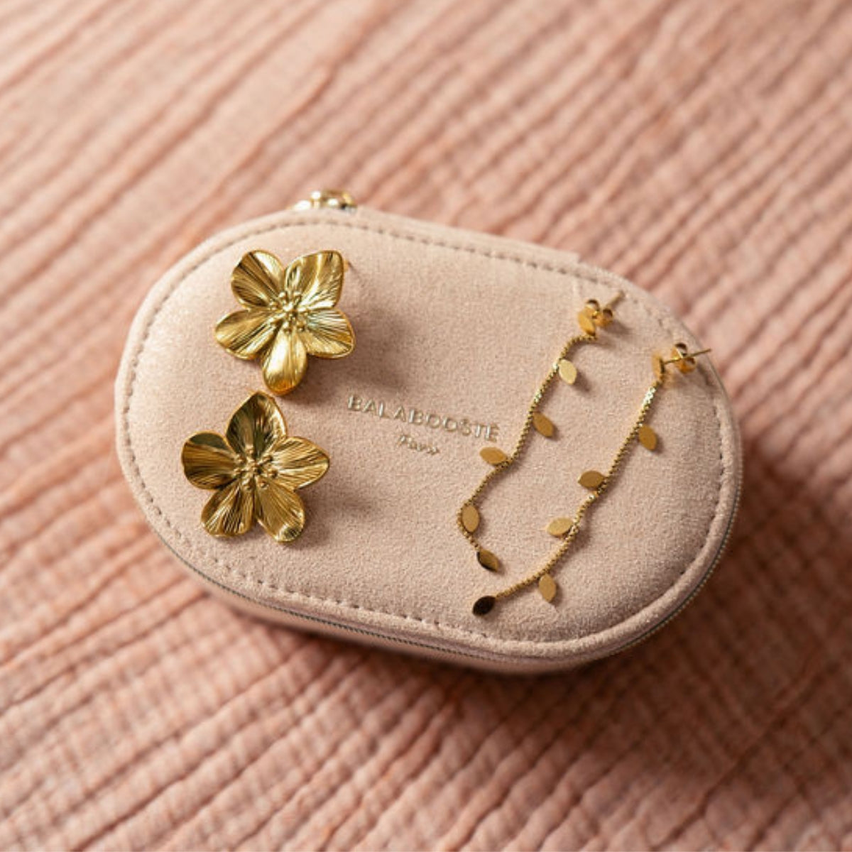 Longues boucles d'oreilles petites feuilles acier inoxydable