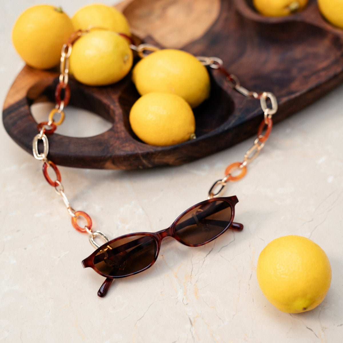 Chaine de lunettes à maillons marrons et dorés