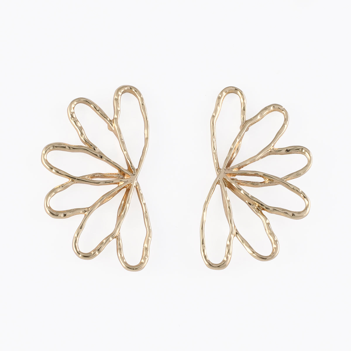 Boucles d'oreilles demi fleurs martelées