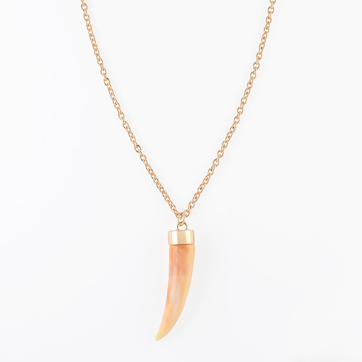Collier long pendentif corne ivoire