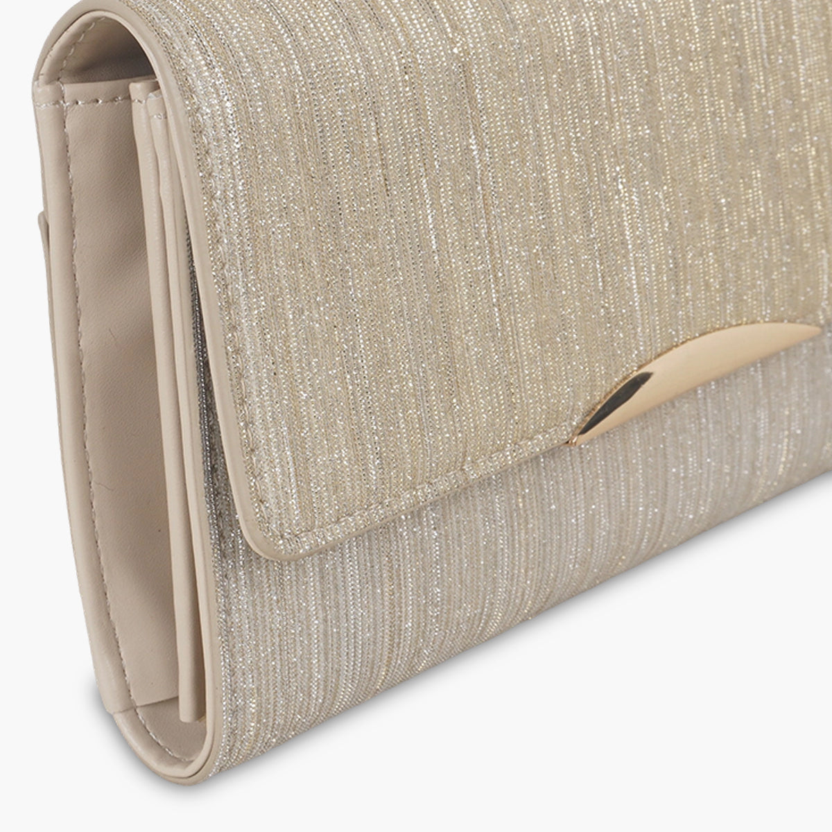 Pochette brillante dorée