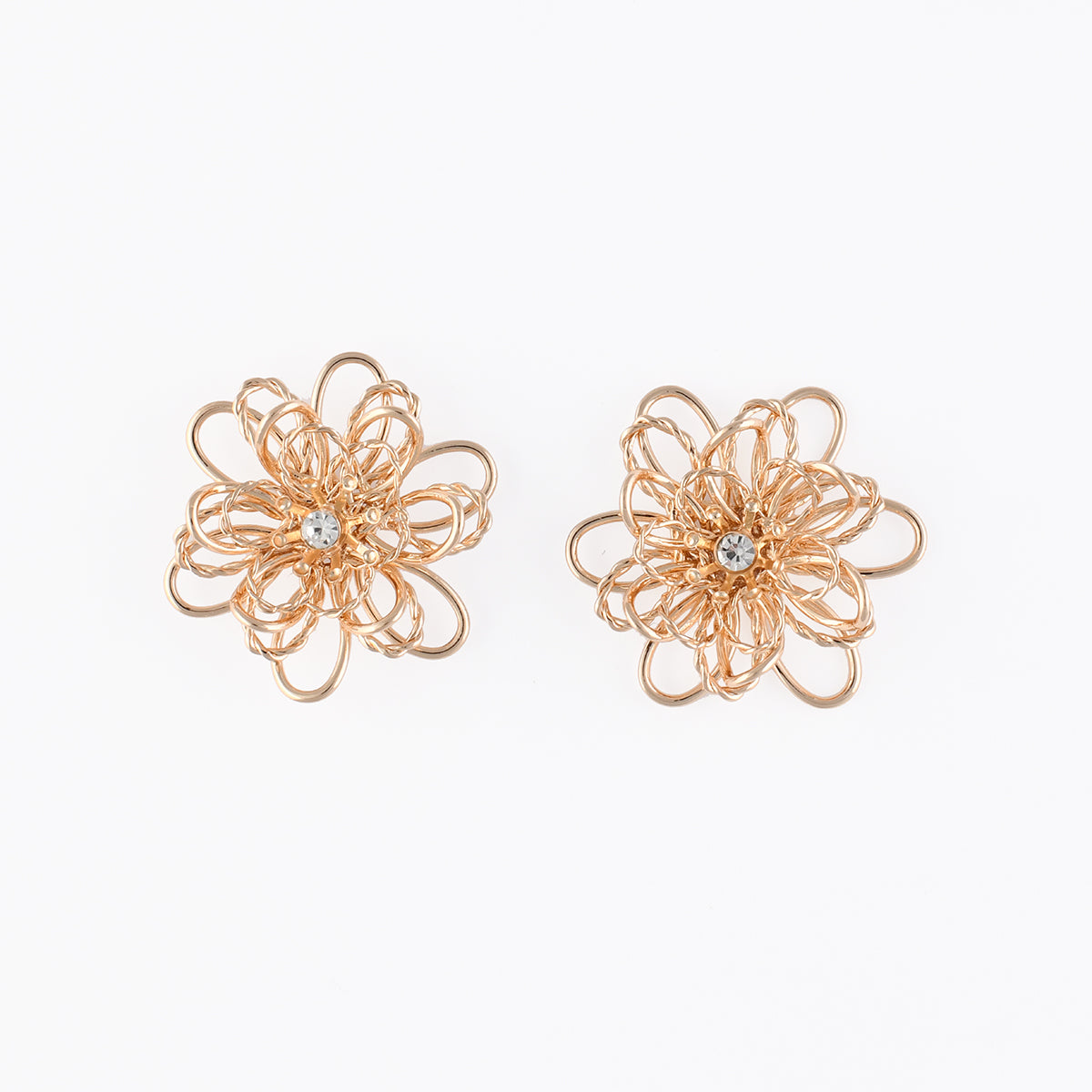Boucles d'oreilles fleurs dorées en 3D