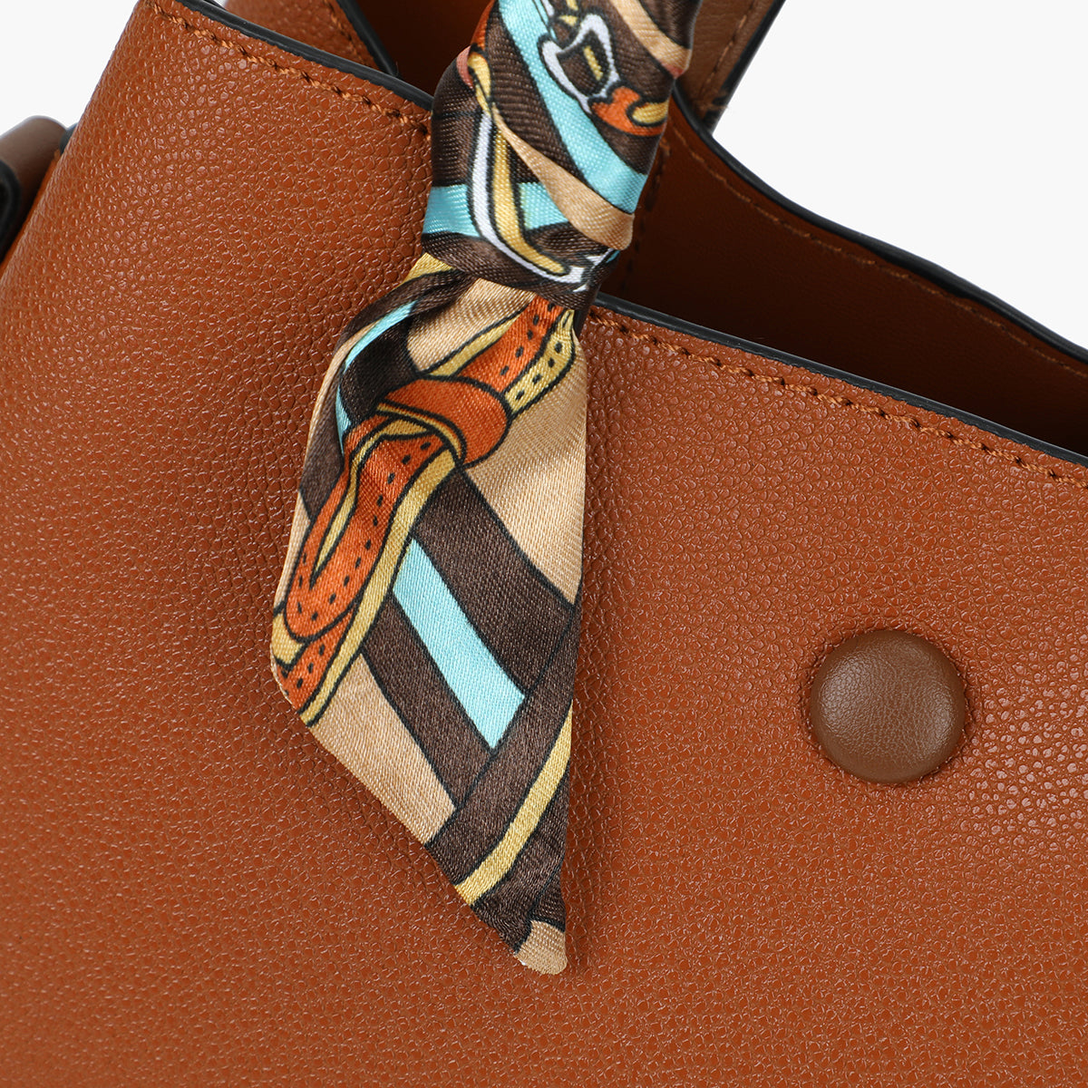 Petit sac à main camel effet grainé avec foulard