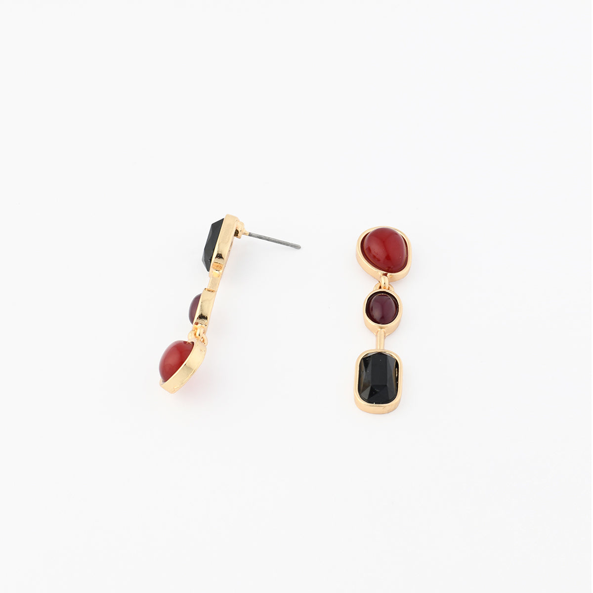 Boucles d'oreilles asymétriques cabochons bordeaux, rouge, noir