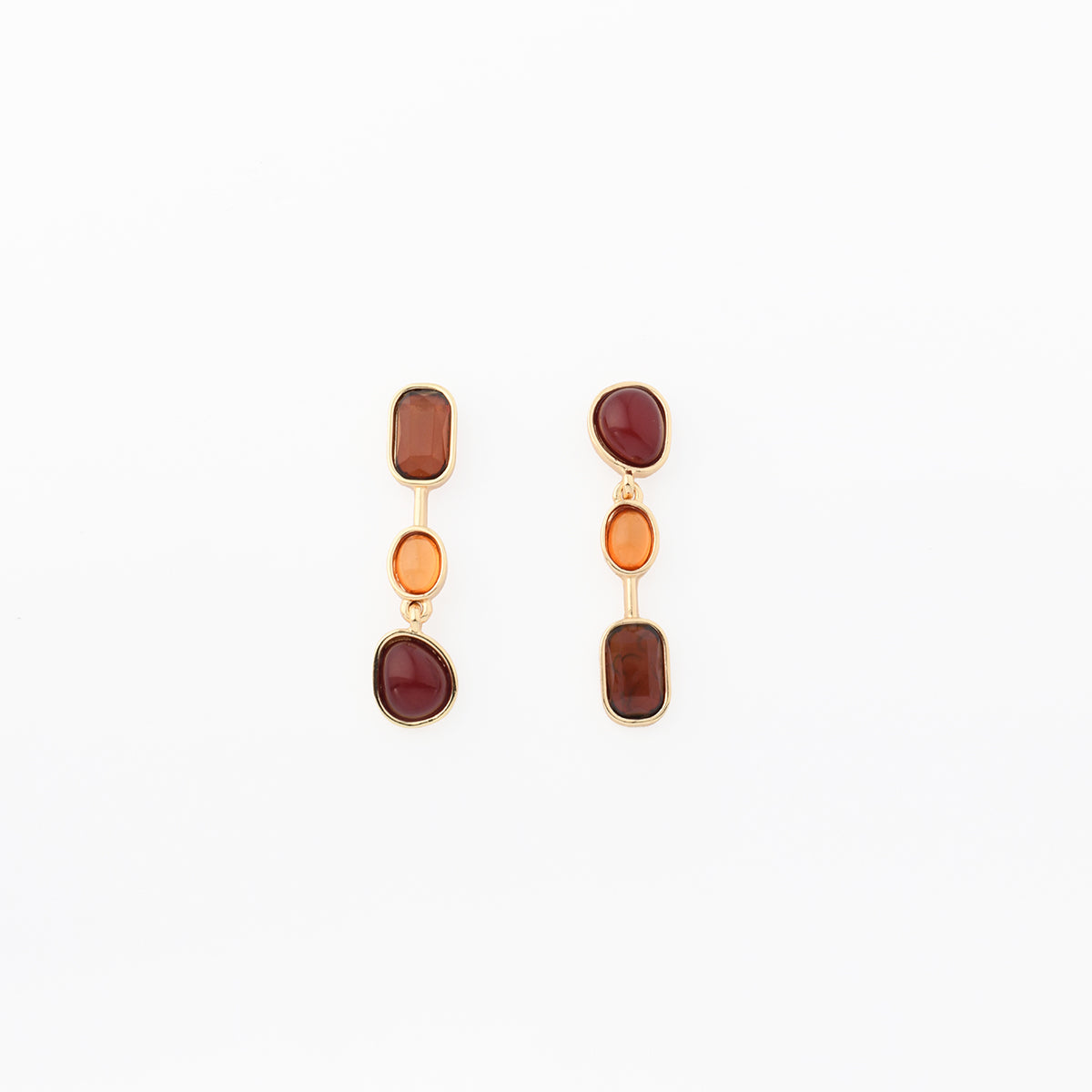 Boucles d'oreilles asymétriques à cabochons