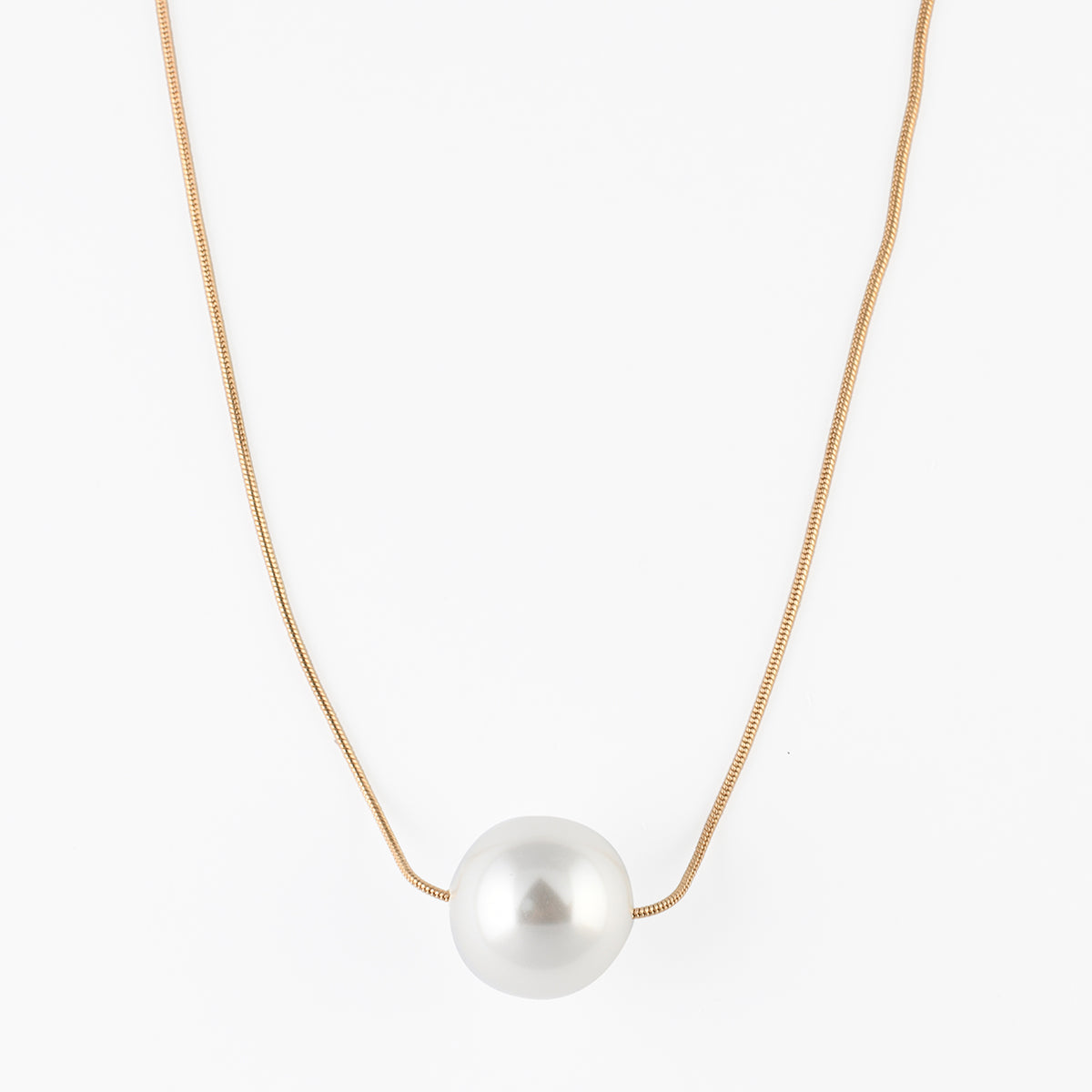 Collier pendentif perle