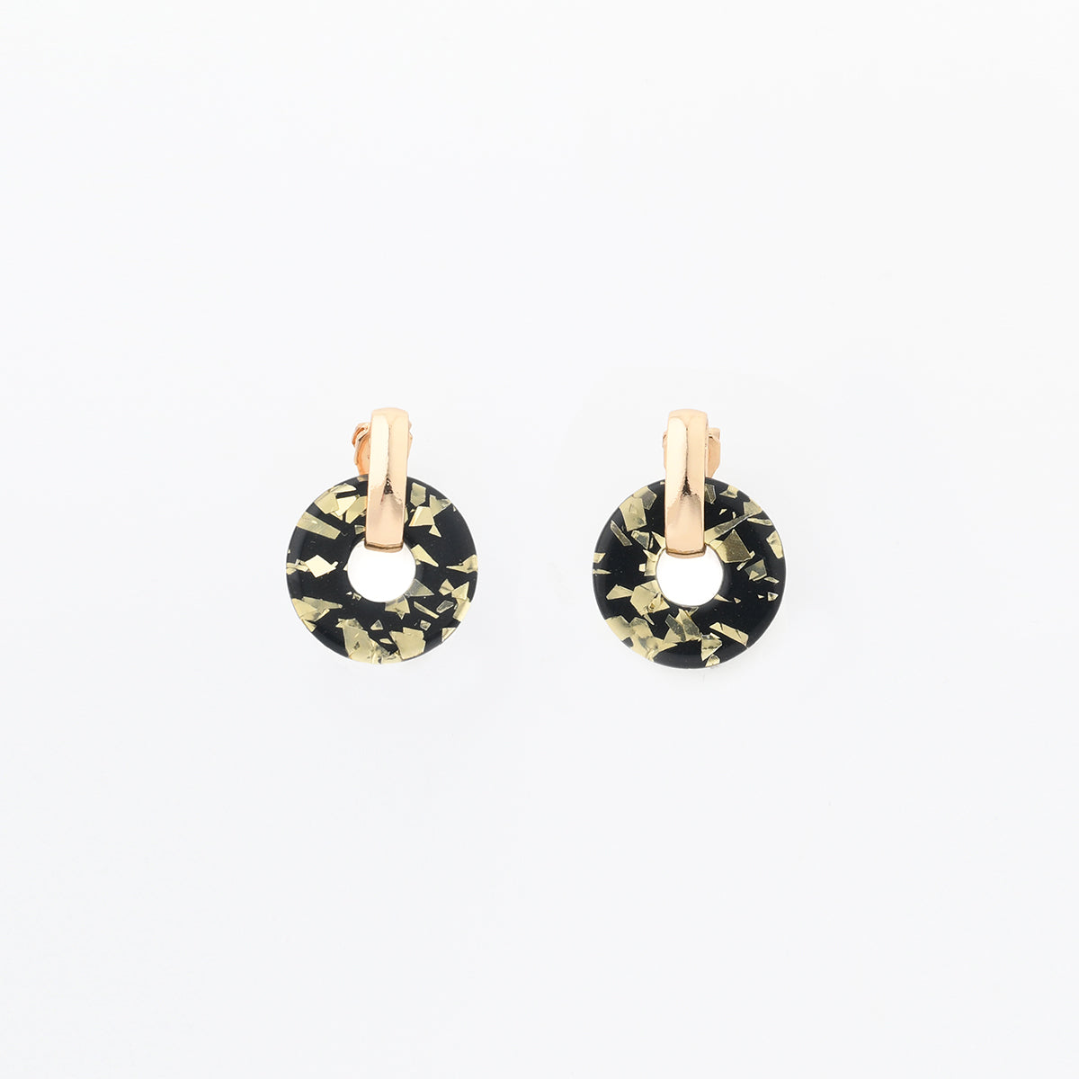 Boucles d’oreilles clips – disques en résine noirs et dorés