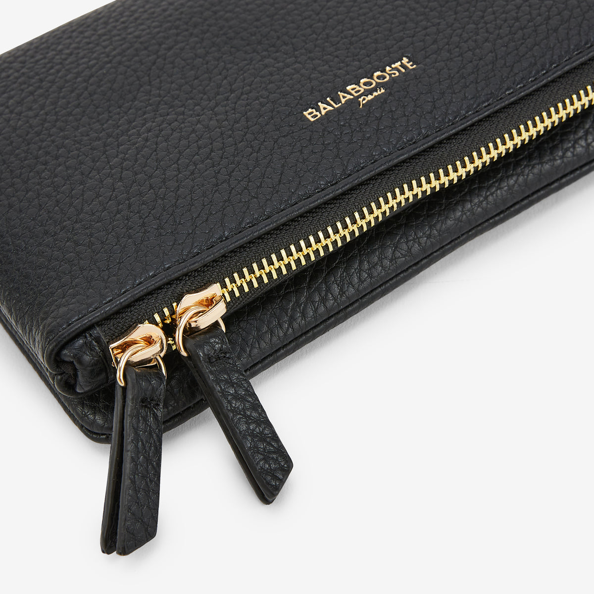Pochette de voyage noire effet grainé