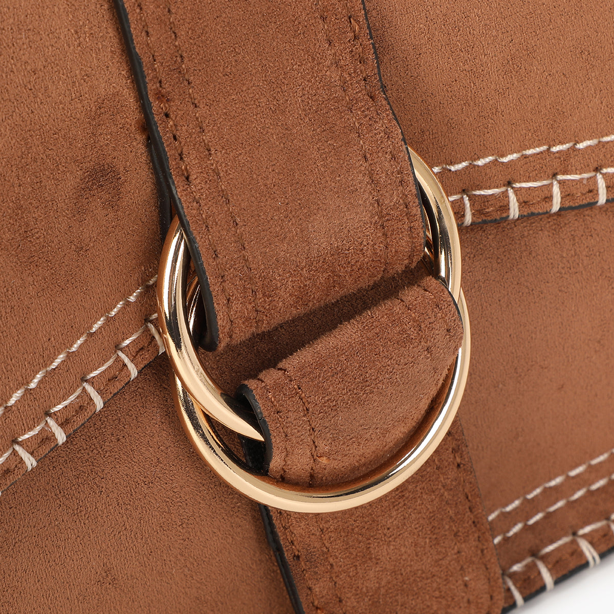 Sac à bandoulière camel et surpiqûres contrastées