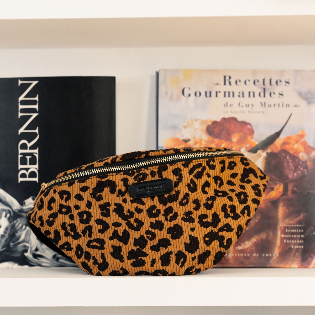 Sac banane effet côtelé à motif léopard