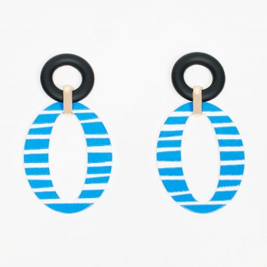 Boucles d'oreilles pendantes ovales à rayures - bleu, blanc et noir